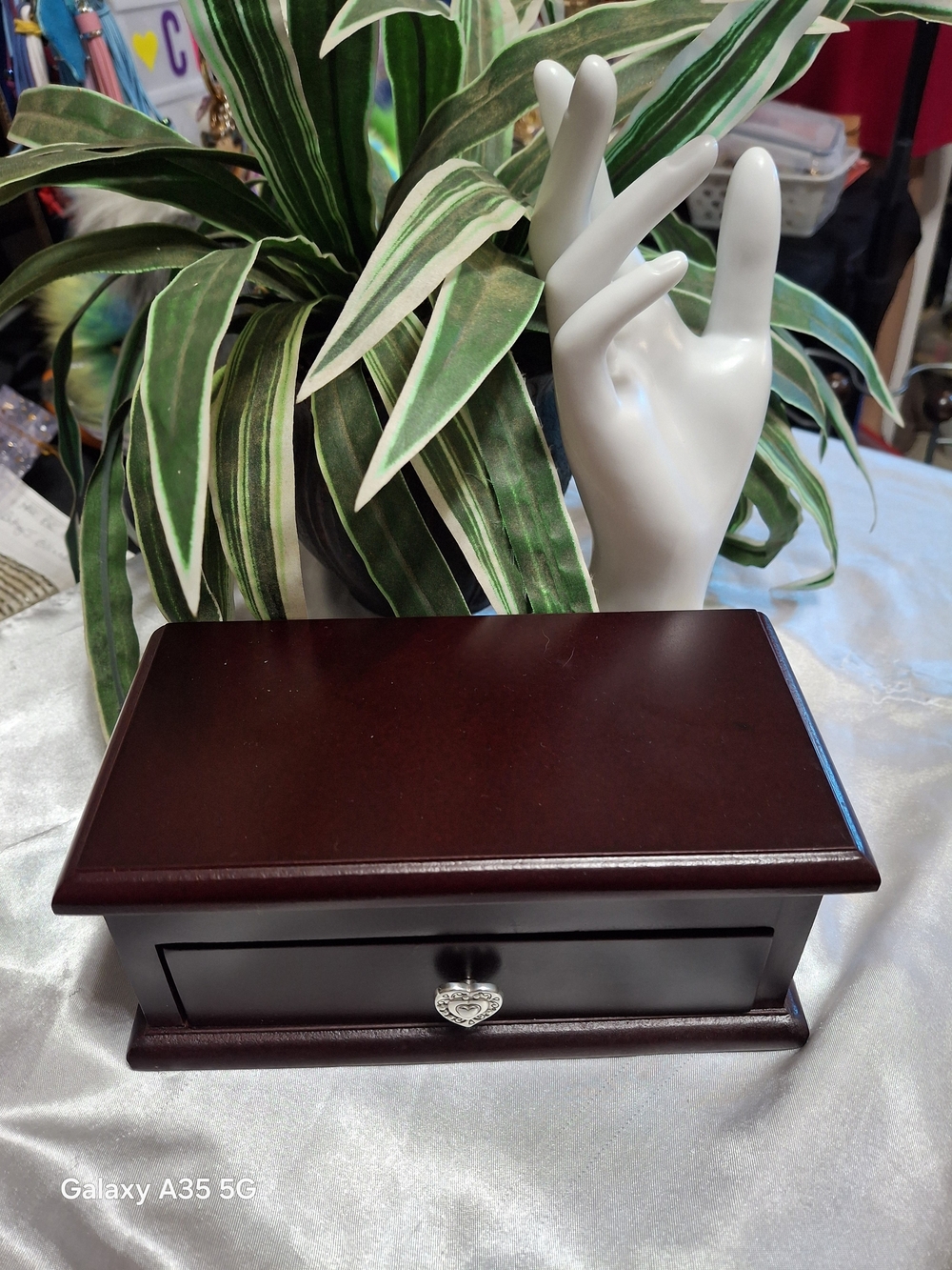 Brighton Bead Storage Classic Dark Brown Jewelry Box with Heart Pull